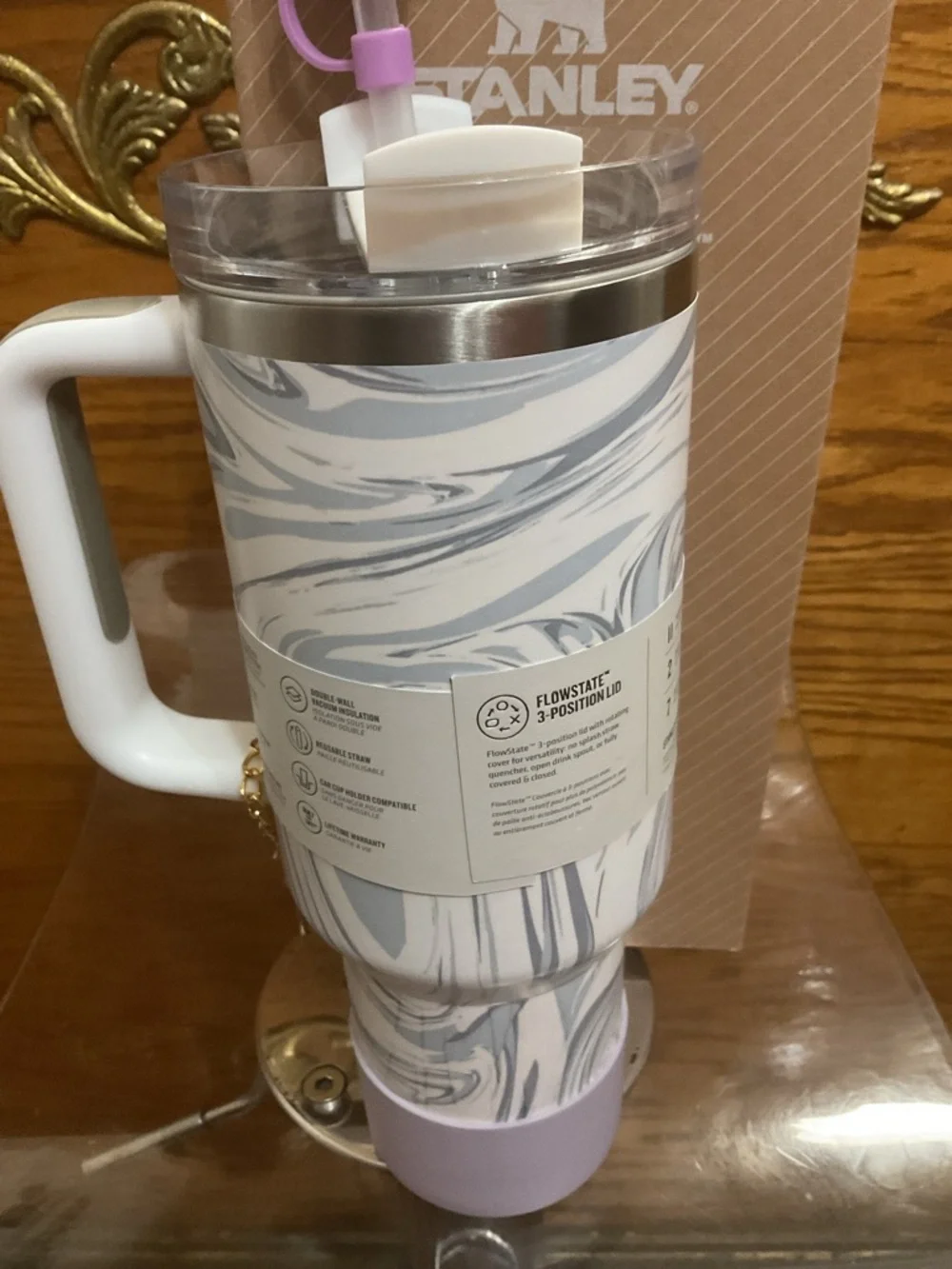 Stanley Marble Pattern Quencher H2.0 Tumbler in White and Lavender - Picture 4 of 4